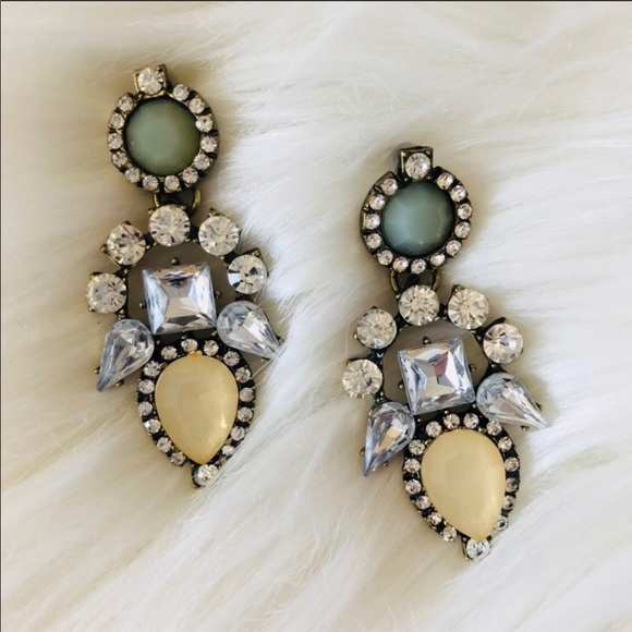 Jewelry - ✅Rhinestone Earrings